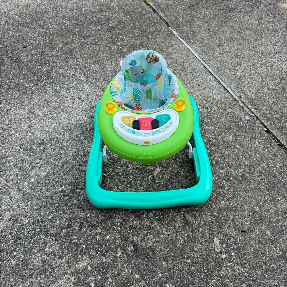 Bright Starts Tiny Trek 2-in-1 Baby Activity
Walker - Jungle Vines - Picture 14 of 14